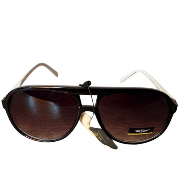 Accessories - KHAN ELITE COLLECTION NWT Aviator Sunglasses Plastic Frames Black White Classic